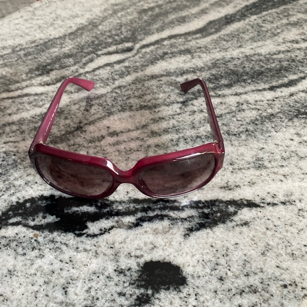 Really pretty Fendi sunglasses!